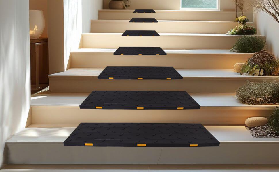 Applicable stairs，The surface texture is non-slip, and the reflective strips increase visibility;